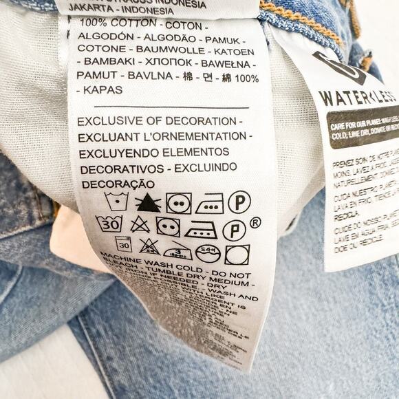 Levi's Wedgie Ripped Button Fly Light/Med Wash Denim Jeans SZ28 - Picture 6 of 8